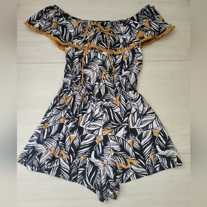 Romper!❤️ Size small.